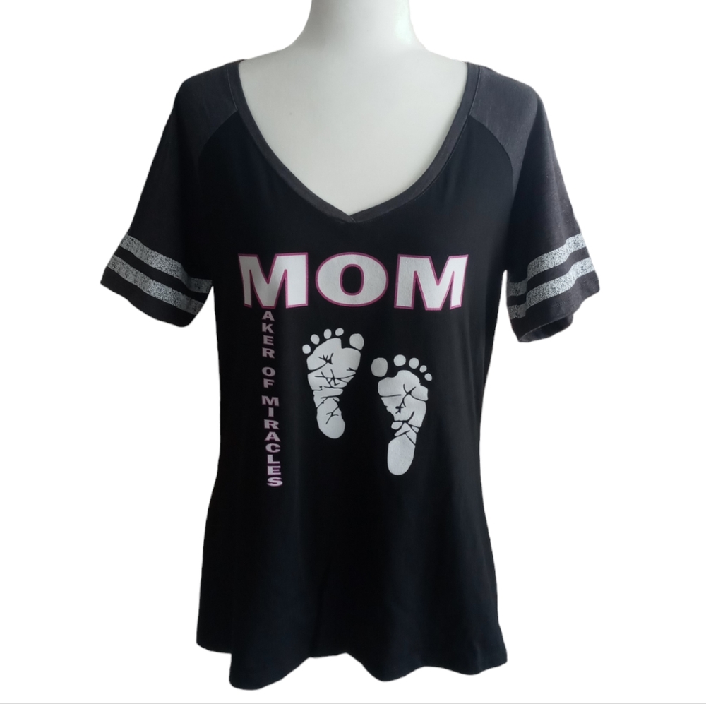 🌻2 LEFT🌻 MOM Maker Of Miracles Graphic Tee Shirt Size XS